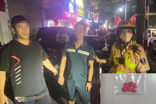 Lực lượng 141 Công an Hà Nội phát hiện 19 đối tượng mang ma túy 'dạo phố'