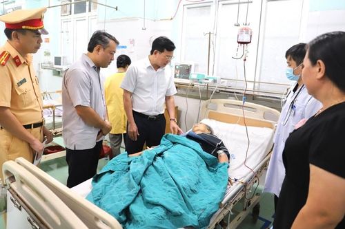Nguyên nhân xe chở 48 người lao xuống đèo Cùi Chỏ