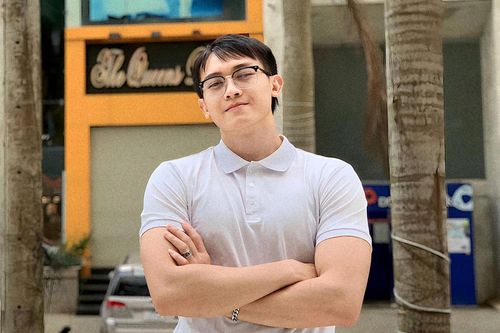 Chàng trai dân tộc H'rê nổi bật ở Mr World Vietnam
