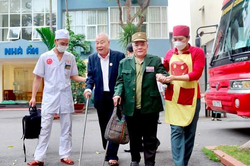 Chế độ ưu đãi đối với người có công giúp đỡ cách mạng và thân nhân