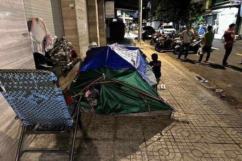 Bắt nhóm đối tượng giả danh vô gia cư để buôn bán ma túy
