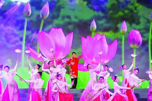 Nghệ thuật Việt Nam trong bối cảnh đương đại: Gian nan đường đào tạo
