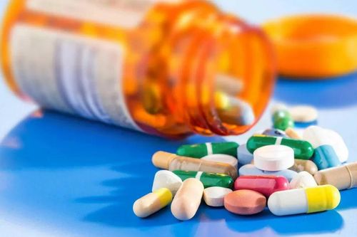 Loạn bán, mua thuốc online: Cần lấp khoảng trống pháp lý