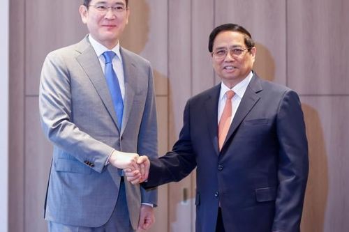 Thủ tướng mong muốn tương lai gần có người Việt tham gia ban lãnh đạo của Samsung Việt Nam