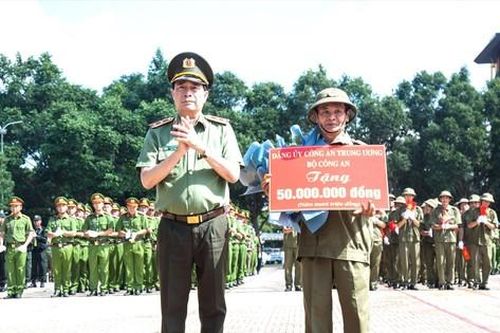 An ninh cơ sở giúp thức tỉnh người lầm đường lạc lối