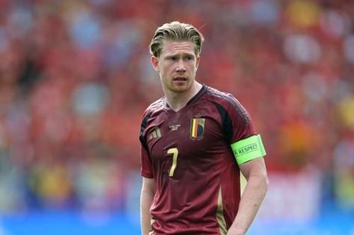 Bị hỏi xoáy, Kevin De Bruyne giận dữ, mắng phóng viên là 'thằng ngốc'