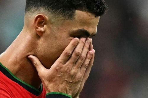 Ronaldo chạm cột mốc buồn trong kỳ EURO cuối cùng