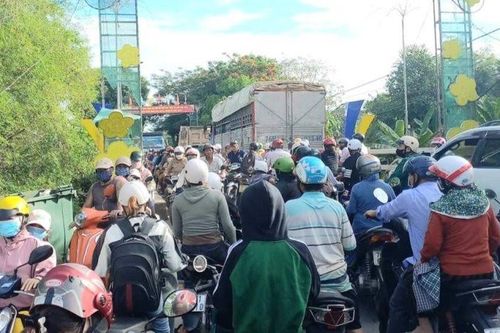 Bất cập 'nút thắt cổ chai' trên Tỉnh lộ 624 đoạn qua huyện Nghĩa Hành