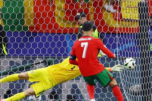 Video tổng hợp Bồ Đào Nha 0-0 Slovenia (pen 3-0) - Vòng 1/8 EURO 2024