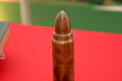 Hũ đất của pháo đài Brest Thủ tướng Belarus tặng Việt Nam