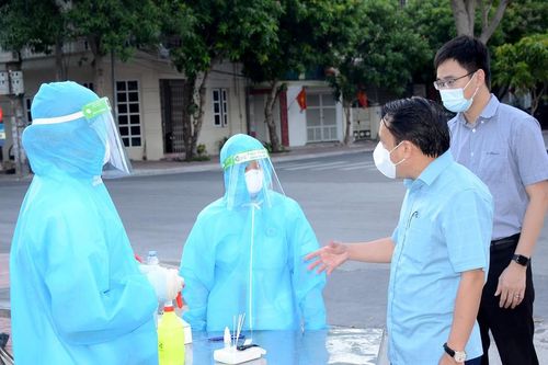 Nghệ An có thêm 4 cá nhân được phong tặng danh hiệu Thầy thuốc Nhân dân