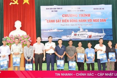 Bộ Tư lệnh Vùng Cảnh sát biển 1 đồng hành cùng ngư dân Lộc Hà