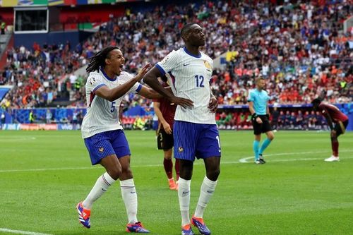 EURO 2024: Tuyển Pháp nhọc nhằn vào tứ kết nhờ bàn phản lưới nhà