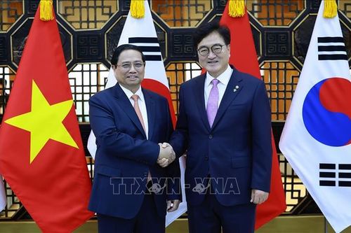 Thủ tướng Phạm Minh Chính hội kiến Chủ tịch Quốc hội Hàn Quốc Woo Won-shik