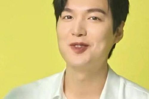 Ngoại hình phát tướng của 'nam thần' Lee Min Ho