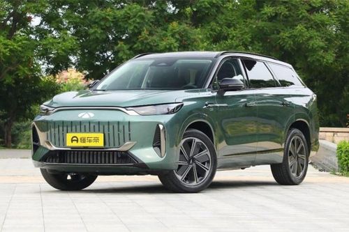 Đối thủ của Hyundai Santa Fe sắp trình làng, giá hơn 700 triệu đồng