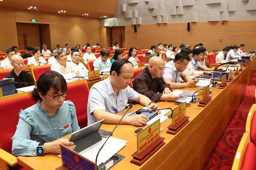 Hà Nội thông qua nghị quyết thúc đẩy động lực tăng trưởng mới