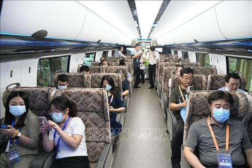Trung Quốc dự kiến vận chuyển 860 triệu lượt hành khách trong đợt Hè 2024