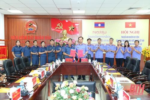 Trao đổi kinh nghiệm hoạt động của VKSND tỉnh Thanh Hóa và VKSND tỉnh Hủa Phăn
