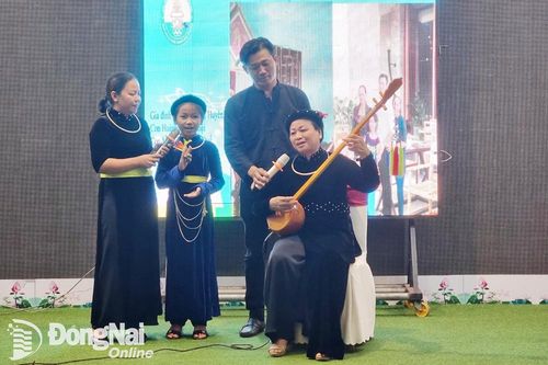 Phát triển văn hóa vùng đồng bào dân tộc thiểu số