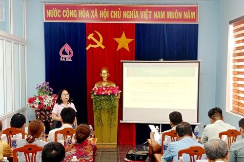 Ia Pa: Tập huấn nghiệp vụ tín dụng cho trưởng thôn và cán bộ giảm nghèo