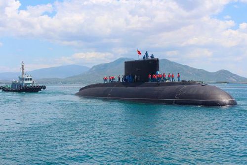 Tàu ngầm 185 - Khánh Hòa: Nỗ lực nâng cao chất lượng huấn luyện, làm chủ tàu ngầm