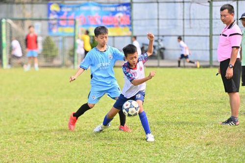 27 đội bóng tranh tài Giải bóng đá mini thiếu niên, học sinh TP. Nha Trang hè 2024