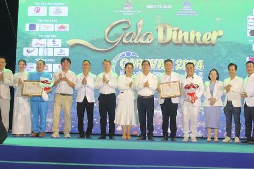 UBND tỉnh Khánh Hòa tặng bằng khen cho 2 tập thể doanh nhân vì công tác thiện nguyện