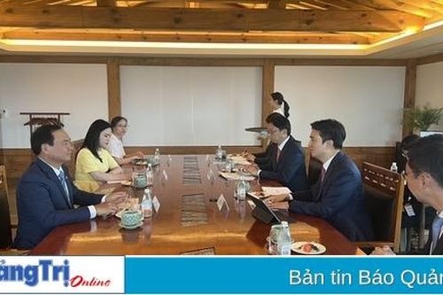 Chủ tịch UBND tỉnh Quảng Trị Võ Văn Hưng làm việc với các doanh nghiệp tại Hàn Quốc
