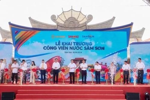 Công viên nước đạt kỷ lục châu Á chính thức khai trương ở Sầm Sơn