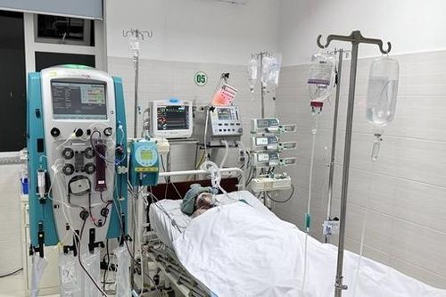 Cứu sống người đàn ông nguy kịch tính mạng vì vết loét nhỏ ở ngực