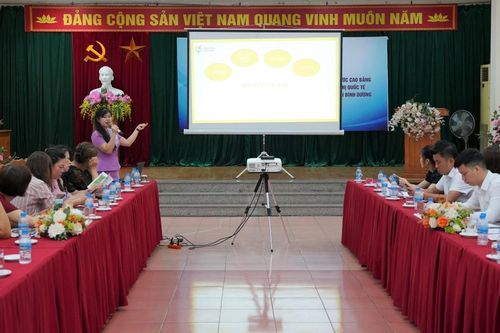 Tập huấn cho đối tác của Công viên địa chất Non nước Cao Bằng