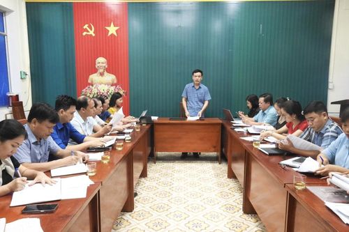 Họp Ban tổ chức cuộc thi sáng tác biểu trưng và khẩu hiệu du lịch tỉnh
