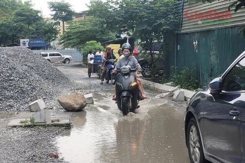 Hà Nội: Không những tiếp tục chậm tiến độ, Dự án D20 Cầu Giấy còn tăng thêm nguy cơ tai nạn giao thông