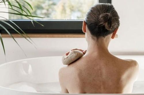 5 công thức tắm trắng da đơn giản tại nhà