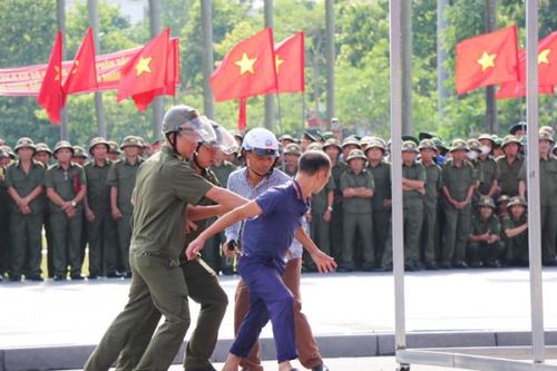 Họ cũng là những người lính