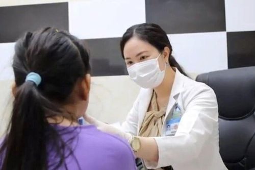 Khổ vì kiến ba khoang hoành hành