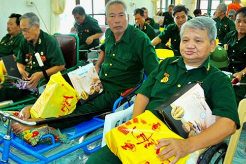 Người có công được nhận quà tặng của Chủ tịch nước trước ngày 27/7