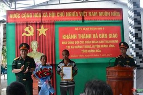 Quân khu 5 trao 'Nhà đồng đội' tại Khánh Hòa
