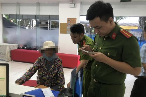 Đà Nẵng: Ngăn chặn người phụ nữ mang cọc tiền 300 triệu đến ngân hàng chuyển cho kẻ lừa đảo