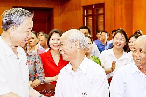 Tạo công bằng giữa người lao động và người nghỉ hưu khi tăng lương