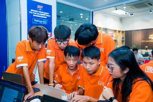 Chương trình 'du học tại gia', 3 năm nhận song bằng quốc tế - FPT Aptech nói gì?