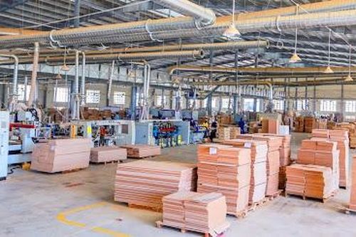 Lợi nhuận chạm đáy 7 năm, Phú Tài (PTB) đóng cửa nhiều xưởng sản xuất