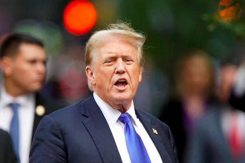 Hoãn ngày tuyên án ông Trump vụ trả tiền bịt miệng cho diễn viên phim người lớn