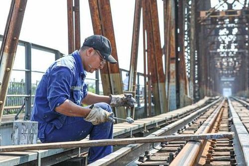 Đề xuất hơn 420 tỷ đồng sửa chữa cầu Long Biên, Phú Lương