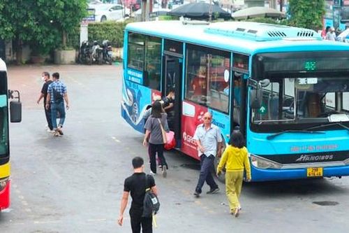 Hà Nội yêu cầu báo cáo đề xuất tăng vé xe buýt đến 55%, trước ngày 15/7