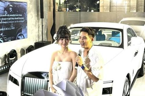 Cận cảnh mẫu xe siêu sang Rolls-Royce Spectre của đại gia Minh Nhựa