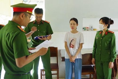 Mạo nhận giám đốc doanh nghiệp để vay mượn, chiếm đoạt tiền của người dân