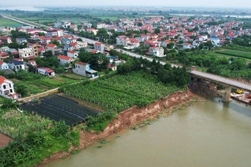 Phú Thọ quyết định chi gần 15 tỷ đồng xử lý sạt lở bờ sông Đà