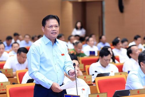 'Doanh nghiệp gặp chuyên viên của Hà Nội còn khó hơn giám đốc sở'